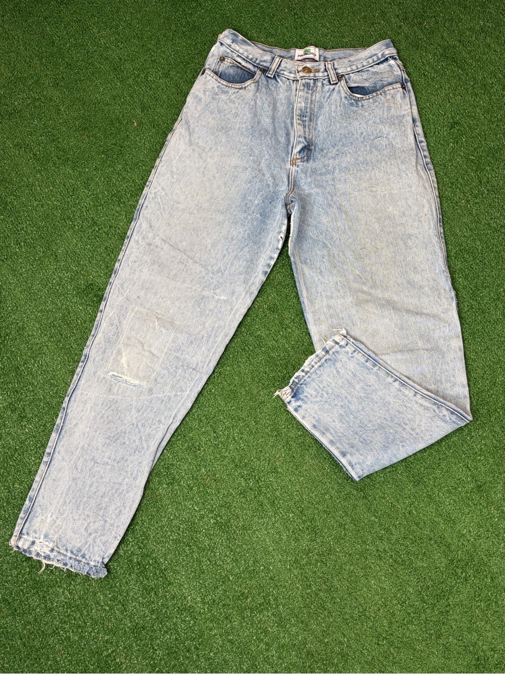 Light Wash Women’s High-Rise Straight Jeans